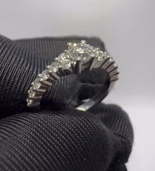 Jewellery restoration detail